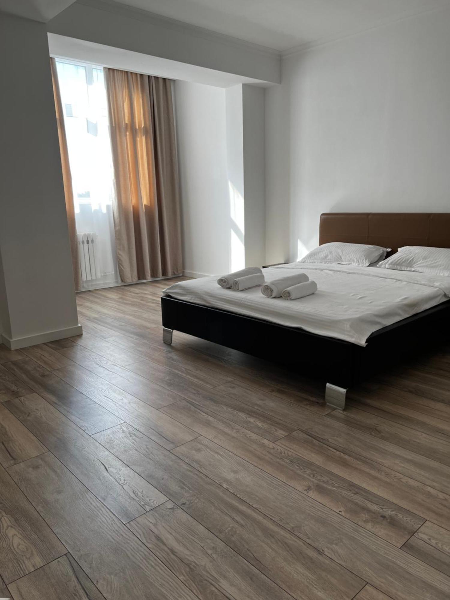 Hyat Apartment Bishkek Exterior foto